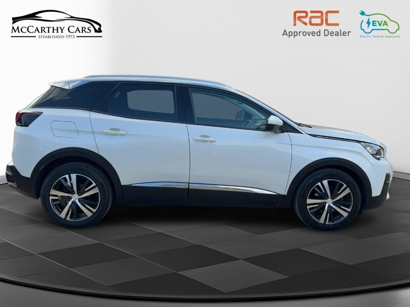 Peugeot 1.2 PURETECH ALLURE SUV 5DR PETROL MANUAL SAT NAV BLUETOOTH DAB STEREO APPLE CARPLAY REAR CAMERA WITH PARKING AIDS JUST 2 OWNERS ONLY 78000 MILES SH 72-74 Mitcham Road
