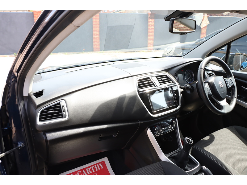 Suzuki 1.0 BOOSTERJET SZ-T SUV 5DR PETROL ALLGRIP MANUAL SAT NAV BLUETOOTH DAB STEREO REAR CAMERA PARKING AIDS 2 OWNERS 76000 MILES FSH 9 SERVICES £35 TO TAX 72-74 Mitcham Road