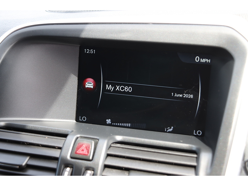 Volvo 2.4 D5 R-Design Nav SUV 5dr Diesel Geartronic AWD Euro 5 (215 ps) 72-74 Mitcham Road