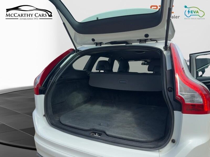Volvo 2.4 D5 R-Design Nav SUV 5dr Diesel Geartronic AWD Euro 5 (215 ps) 72-74 Mitcham Road