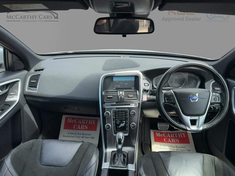 Volvo 2.4 D5 R-Design Nav SUV 5dr Diesel Geartronic AWD Euro 5 (215 ps) 72-74 Mitcham Road