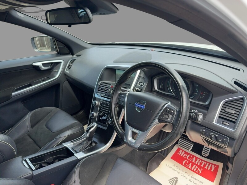 Volvo 2.4 D5 R-Design Nav SUV 5dr Diesel Geartronic AWD Euro 5 (215 ps) 72-74 Mitcham Road