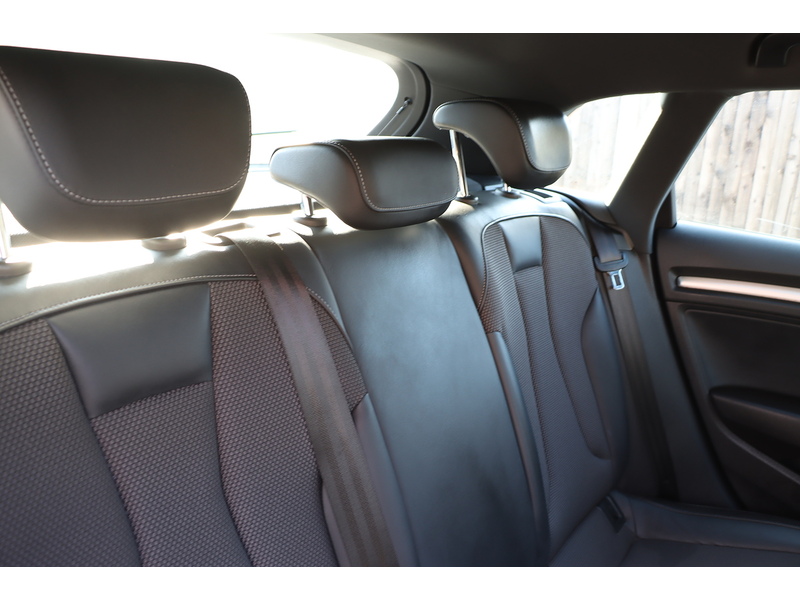 Audi 1.5 TFSI CoD 35 S line Sportback 5dr Petrol S Tronic Euro 6 (s/s) (150 ps) 72-74 Mitcham Road