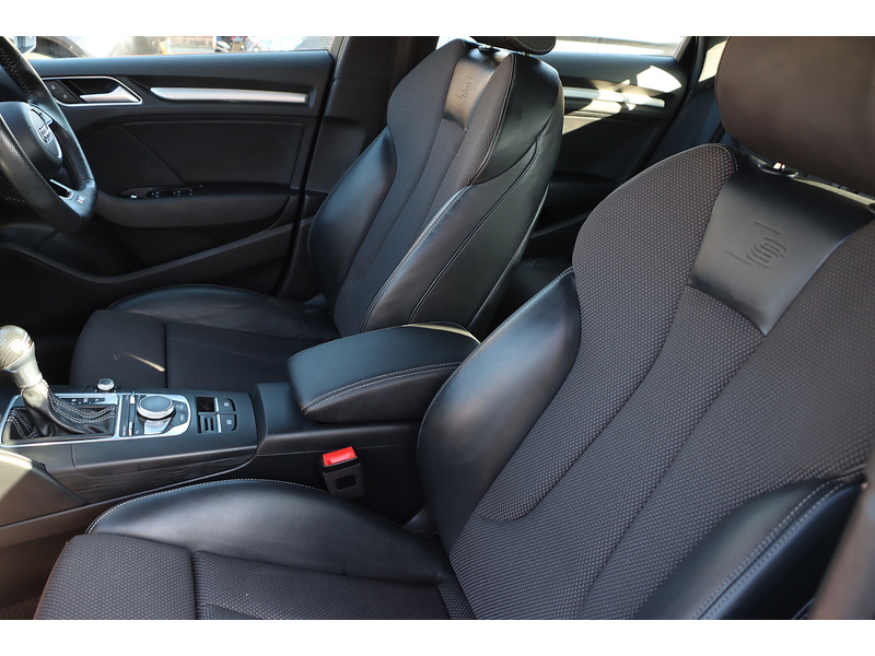 Audi 1.5 TFSI CoD 35 S line Sportback 5dr Petrol S Tronic Euro 6 (s/s) (150 ps) 72-74 Mitcham Road