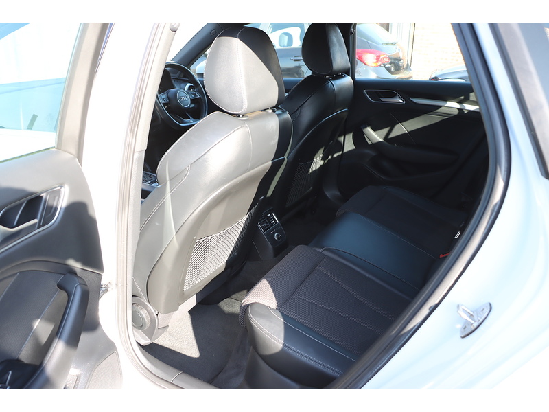 Audi 1.5 TFSI CoD 35 S line Sportback 5dr Petrol S Tronic Euro 6 (s/s) (150 ps) 72-74 Mitcham Road