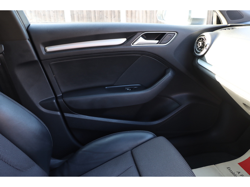 Audi 1.5 TFSI CoD 35 S line Sportback 5dr Petrol S Tronic Euro 6 (s/s) (150 ps) 72-74 Mitcham Road