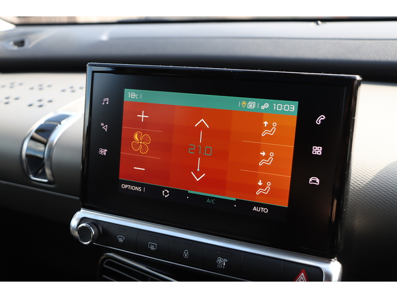Citroen 1.2 PURETECH GPF FLAIR HATCHBACK 5DR PETROL EAT6 AUTO PAN ROOF SATNAV BLUETOOTH DAB STEREO APPLE CARPLAY REAR CAM PARKING AIDS 2 OWNERS 40000 MILES SH 72-74 Mitcham Road