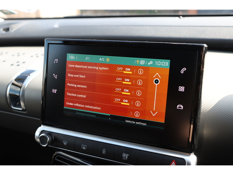 Citroen 1.2 PURETECH GPF FLAIR HATCHBACK 5DR PETROL EAT6 AUTO PAN ROOF SATNAV BLUETOOTH DAB STEREO APPLE CARPLAY REAR CAM PARKING AIDS 2 OWNERS 40000 MILES SH 72-74 Mitcham Road