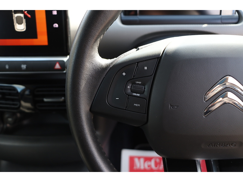 Citroen 1.2 PURETECH GPF FLAIR HATCHBACK 5DR PETROL EAT6 AUTO PAN ROOF SATNAV BLUETOOTH DAB STEREO APPLE CARPLAY REAR CAM PARKING AIDS 2 OWNERS 40000 MILES SH 72-74 Mitcham Road