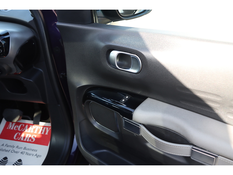 Citroen 1.2 PURETECH GPF FLAIR HATCHBACK 5DR PETROL EAT6 AUTO PAN ROOF SATNAV BLUETOOTH DAB STEREO APPLE CARPLAY REAR CAM PARKING AIDS 2 OWNERS 40000 MILES SH 72-74 Mitcham Road