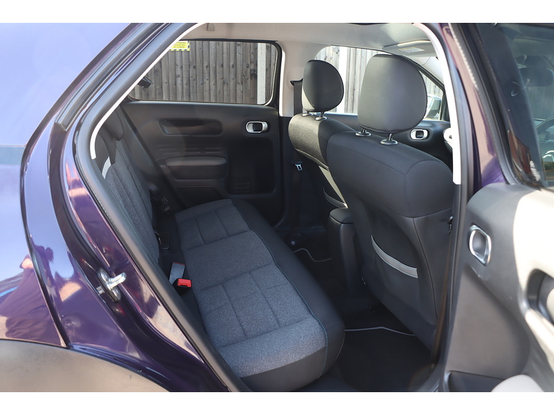 Citroen 1.2 PURETECH GPF FLAIR HATCHBACK 5DR PETROL EAT6 AUTO PAN ROOF SATNAV BLUETOOTH DAB STEREO APPLE CARPLAY REAR CAM PARKING AIDS 2 OWNERS 40000 MILES SH 72-74 Mitcham Road