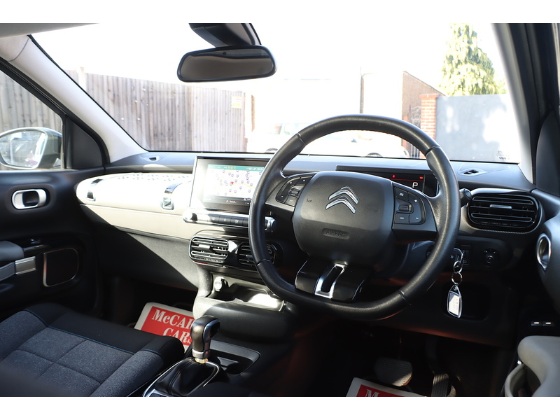 Citroen 1.2 PURETECH GPF FLAIR HATCHBACK 5DR PETROL EAT6 AUTO PAN ROOF SATNAV BLUETOOTH DAB STEREO APPLE CARPLAY REAR CAM PARKING AIDS 2 OWNERS 40000 MILES SH 72-74 Mitcham Road