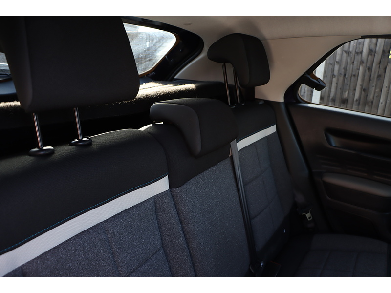 Citroen 1.2 PURETECH GPF FLAIR HATCHBACK 5DR PETROL EAT6 AUTO PAN ROOF SATNAV BLUETOOTH DAB STEREO APPLE CARPLAY REAR CAM PARKING AIDS 2 OWNERS 40000 MILES SH 72-74 Mitcham Road