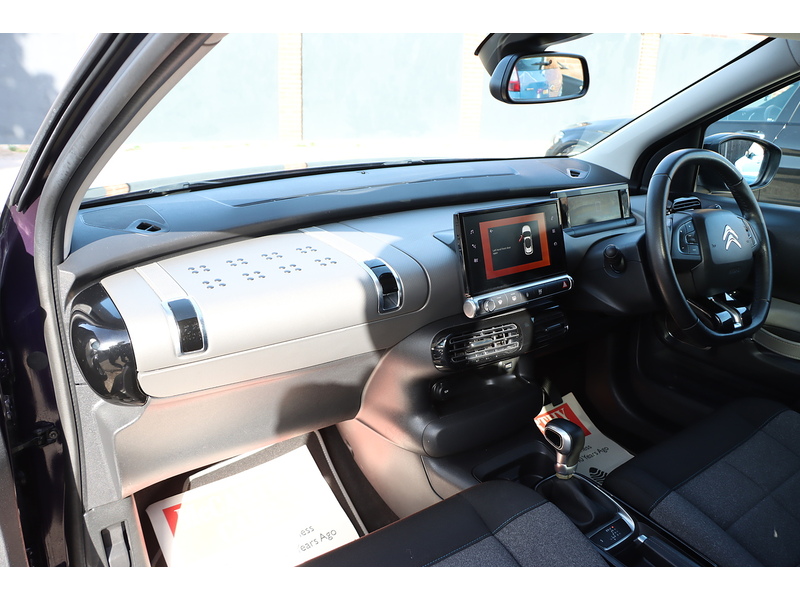 Citroen 1.2 PURETECH GPF FLAIR HATCHBACK 5DR PETROL EAT6 AUTO PAN ROOF SATNAV BLUETOOTH DAB STEREO APPLE CARPLAY REAR CAM PARKING AIDS 2 OWNERS 40000 MILES SH 72-74 Mitcham Road