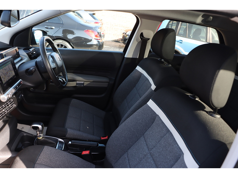 Citroen 1.2 PURETECH GPF FLAIR HATCHBACK 5DR PETROL EAT6 AUTO PAN ROOF SATNAV BLUETOOTH DAB STEREO APPLE CARPLAY REAR CAM PARKING AIDS 2 OWNERS 40000 MILES SH 72-74 Mitcham Road