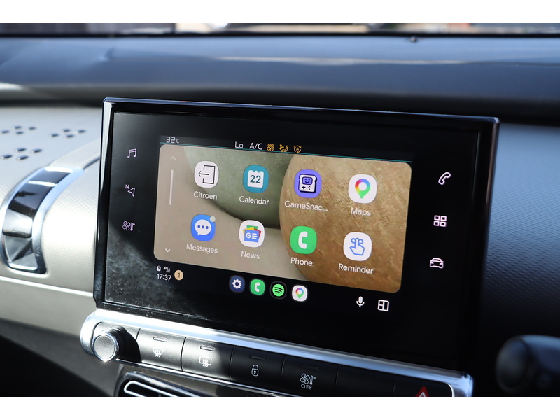 Citroen 1.2 PURETECH GPF FLAIR HATCHBACK 5DR PETROL EAT6 AUTO PAN ROOF SATNAV BLUETOOTH DAB STEREO APPLE CARPLAY REAR CAM PARKING AIDS 2 OWNERS 40000 MILES SH 72-74 Mitcham Road