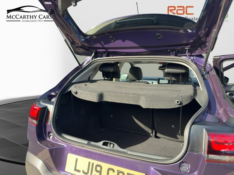 Citroen 1.2 PURETECH GPF FLAIR HATCHBACK 5DR PETROL EAT6 AUTO PAN ROOF SATNAV BLUETOOTH DAB STEREO APPLE CARPLAY REAR CAM PARKING AIDS 2 OWNERS 40000 MILES SH 72-74 Mitcham Road