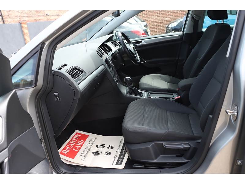 Volkswagen 1.4 TSI BLUEMOTION TECH MATCH HATCHBACK 5DR PETROL DSG AUTO HEATED SEATS BLUETOOTH DAB STEREO PARKING AIDS 2 OWNERS 56000 MILES FSH 8 SERVICES £35 TAX 72-74 Mitcham Road