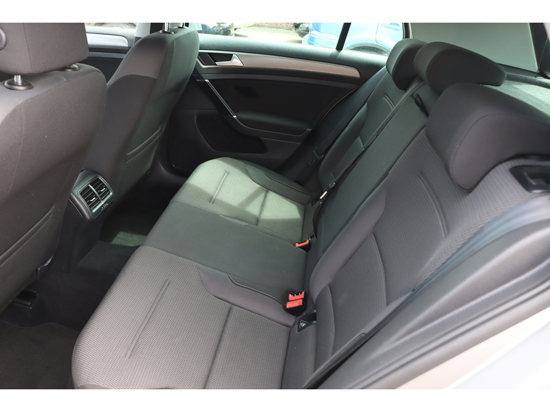 Volkswagen 1.4 TSI BLUEMOTION TECH MATCH HATCHBACK 5DR PETROL DSG AUTO HEATED SEATS BLUETOOTH DAB STEREO PARKING AIDS 2 OWNERS 56000 MILES FSH 8 SERVICES £35 TAX 72-74 Mitcham Road