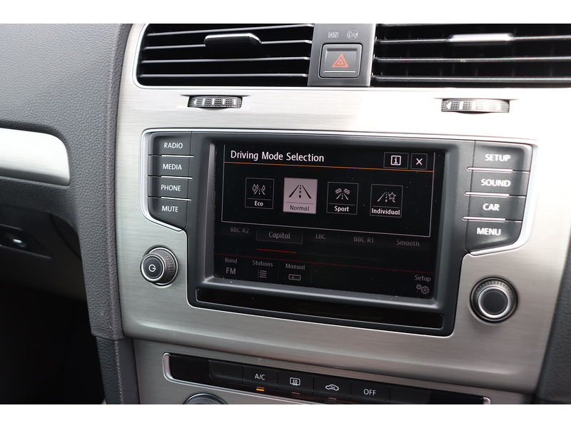 Volkswagen 1.4 TSI BLUEMOTION TECH MATCH HATCHBACK 5DR PETROL DSG AUTO HEATED SEATS BLUETOOTH DAB STEREO PARKING AIDS 2 OWNERS 56000 MILES FSH 8 SERVICES £35 TAX 72-74 Mitcham Road