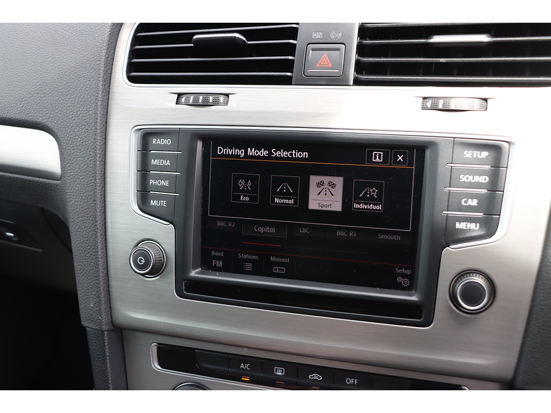 Volkswagen 1.4 TSI BLUEMOTION TECH MATCH HATCHBACK 5DR PETROL DSG AUTO HEATED SEATS BLUETOOTH DAB STEREO PARKING AIDS 2 OWNERS 56000 MILES FSH 8 SERVICES £35 TAX 72-74 Mitcham Road