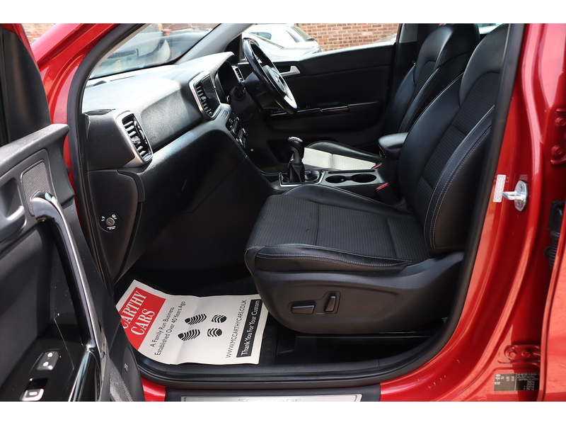 Kia 1.6 GDI EDITION 25 SUV 5DR PETROL MANUAL HEATED SEATS SAT NAV BLUETOOTH DAB STEREO APPLE CARPLAY REAR CAMERA PARKING AIDS JUST 2 OWNERS 71000 MILES SH 72-74 Mitcham Road