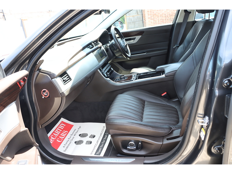 Jaguar 2.0I PORTFOLIO GPF SALOON 4DR PETROL AUTO HEATED SEATS SAT NAV BLUETOOTH DAB STEREO APPLE CARPLAY REAR CAMERA PARKING AIDS JUST 1 OWNER FSH 6 SERVICES 72-74 Mitcham Road