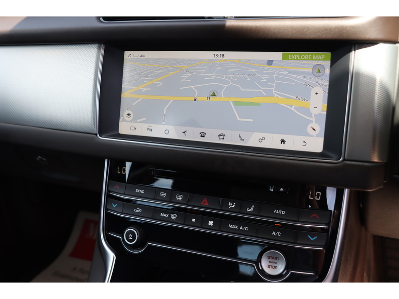 Jaguar 2.0I PORTFOLIO GPF SALOON 4DR PETROL AUTO HEATED SEATS SAT NAV BLUETOOTH DAB STEREO APPLE CARPLAY REAR CAMERA PARKING AIDS JUST 1 OWNER FSH 6 SERVICES 72-74 Mitcham Road