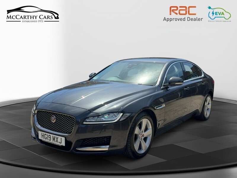 Jaguar 2.0I PORTFOLIO GPF SALOON 4DR PETROL AUTO HEATED SEATS SAT NAV BLUETOOTH DAB STEREO APPLE CARPLAY REAR CAMERA PARKING AIDS JUST 1 OWNER FSH 6 SERVICES 72-74 Mitcham Road