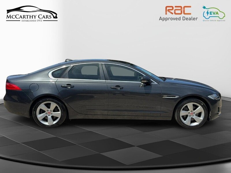Jaguar 2.0I PORTFOLIO GPF SALOON 4DR PETROL AUTO HEATED SEATS SAT NAV BLUETOOTH DAB STEREO APPLE CARPLAY REAR CAMERA PARKING AIDS JUST 1 OWNER FSH 6 SERVICES 72-74 Mitcham Road