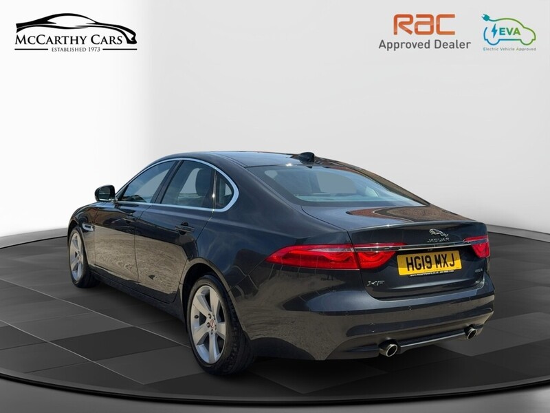 Jaguar 2.0I PORTFOLIO GPF SALOON 4DR PETROL AUTO HEATED SEATS SAT NAV BLUETOOTH DAB STEREO APPLE CARPLAY REAR CAMERA PARKING AIDS JUST 1 OWNER FSH 6 SERVICES 72-74 Mitcham Road