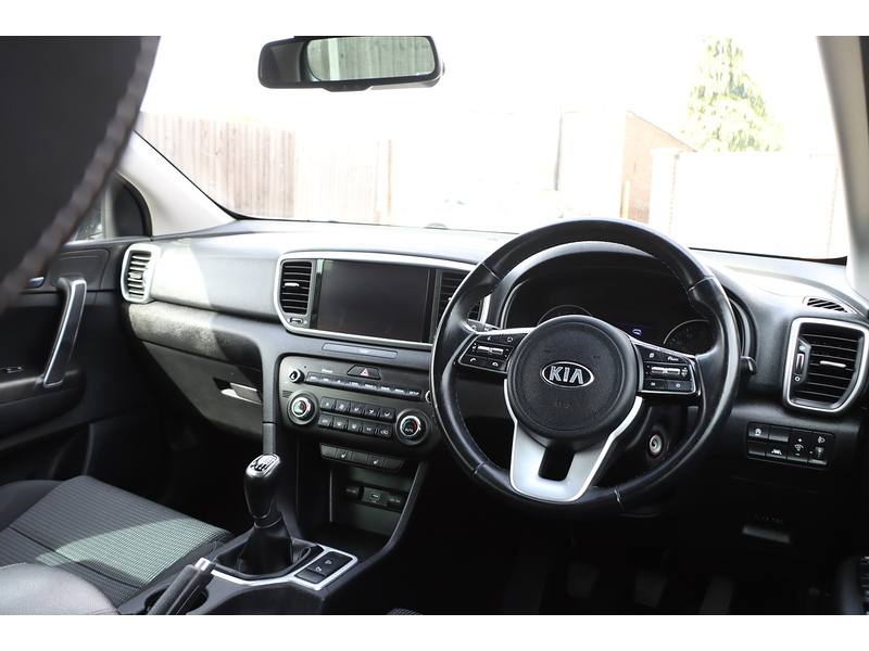 Kia 1.6 GDI 2 GPF SUV 5DR PETROL MANUAL HEATED SEATS SAT NAV BLUETOOTH DAB STEREO APPLE CARPLAY REAR CAMERA PARKING AIDS JUST 2 OWNERS ONLY 70000 MILES SH 72-74 Mitcham Road