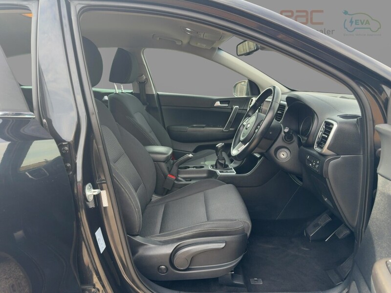 Kia 1.6 GDI 2 GPF SUV 5DR PETROL MANUAL HEATED SEATS SAT NAV BLUETOOTH DAB STEREO APPLE CARPLAY REAR CAMERA PARKING AIDS JUST 2 OWNERS ONLY 70000 MILES SH 72-74 Mitcham Road