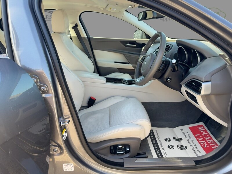Jaguar 2.0I PORTFOLIO SALOON 4DR PETROL AUTO HEATED SEATS SAT NAV BLUETOOTH DAB STEREO REAR CAMERA PARKING AIDS JUST 2 OWNERS ONLY 65000 MILES FSH 6 SERVICES 92-96 Mitcham Road