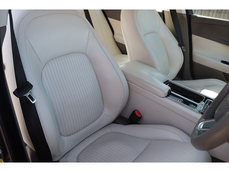 Jaguar 2.0I PORTFOLIO SALOON 4DR PETROL AUTO HEATED SEATS SAT NAV BLUETOOTH DAB STEREO REAR CAMERA PARKING AIDS JUST 2 OWNERS ONLY 65000 MILES FSH 6 SERVICES 92-96 Mitcham Road