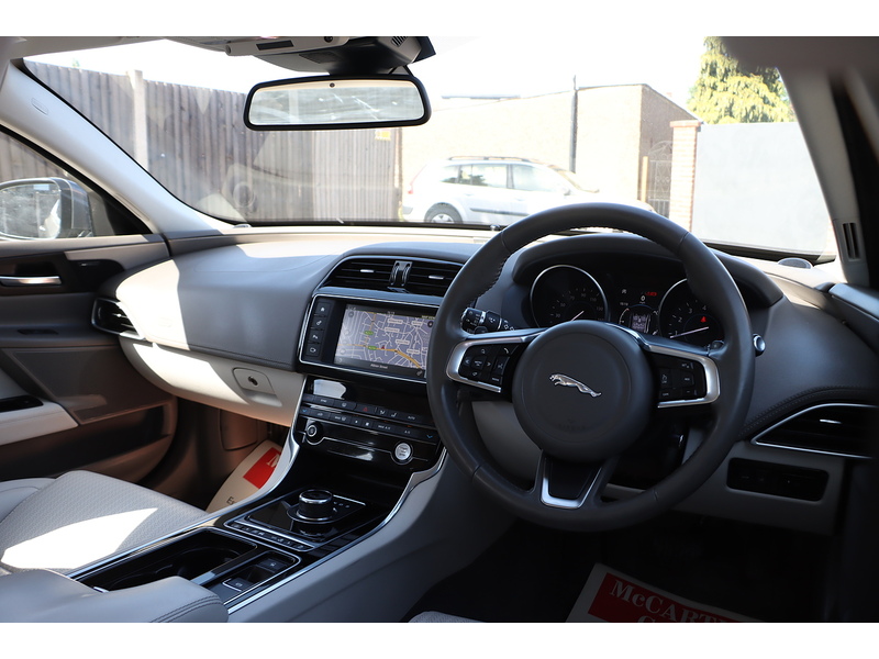 Jaguar 2.0I PORTFOLIO SALOON 4DR PETROL AUTO HEATED SEATS SAT NAV BLUETOOTH DAB STEREO REAR CAMERA PARKING AIDS JUST 2 OWNERS ONLY 65000 MILES FSH 6 SERVICES 92-96 Mitcham Road