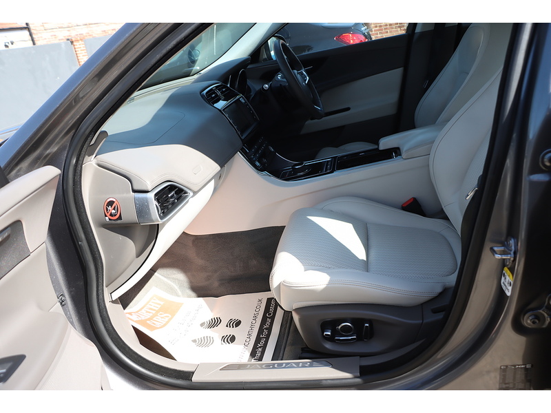 Jaguar 2.0I PORTFOLIO SALOON 4DR PETROL AUTO HEATED SEATS SAT NAV BLUETOOTH DAB STEREO REAR CAMERA PARKING AIDS JUST 2 OWNERS ONLY 65000 MILES FSH 6 SERVICES 92-96 Mitcham Road