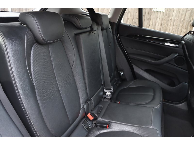 BMW 2.0 20I XLINE SUV 5DR PETROL XDRIVE AUTO LEATHER HEATED SEATS SAT NAV BLUETOOTH CD PLAYER DAB STEREO PARKING AIDS ONLY 86000 MILES SH NO ULEZ CHARGE 72-74 Mitcham Road