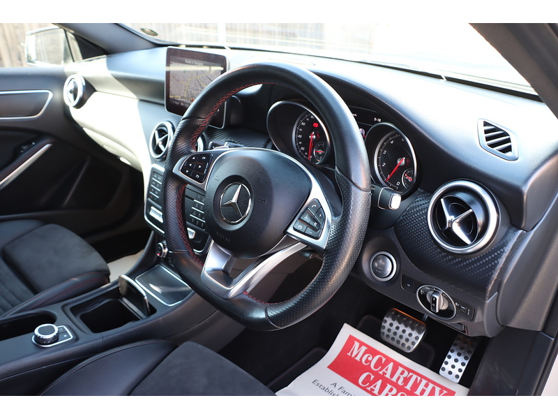 Mercedes-Benz A160 1.6 AMG LINE (EXECUTIVE) HATCHBACK 5DR PETROL 7G-DCT AUTO SAT NAV BLUETOOTH DAB STEREO APPLE CARPLAY REAR CAMERA PARKING AIDS ONLY 26000 MILES SH 72-74 Mitcham Road