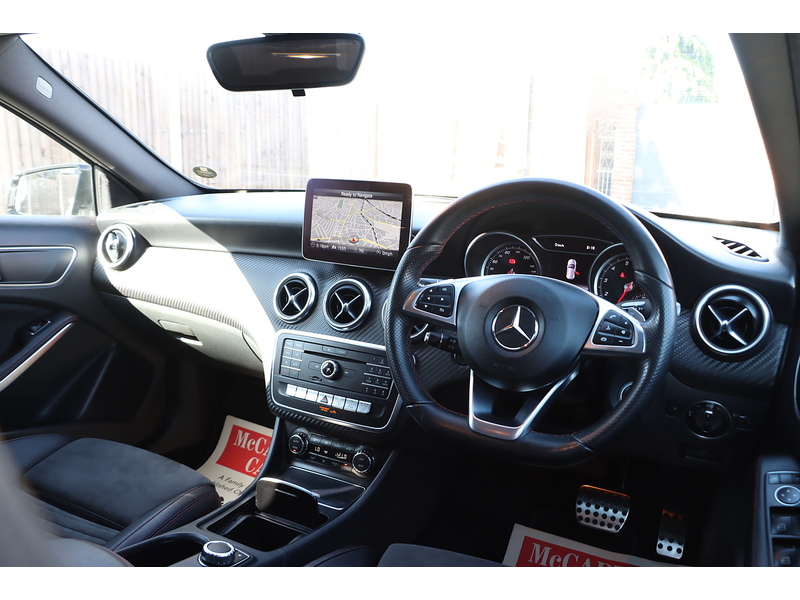 Mercedes-Benz A160 1.6 AMG LINE (EXECUTIVE) HATCHBACK 5DR PETROL 7G-DCT AUTO SAT NAV BLUETOOTH DAB STEREO APPLE CARPLAY REAR CAMERA PARKING AIDS ONLY 26000 MILES SH 72-74 Mitcham Road