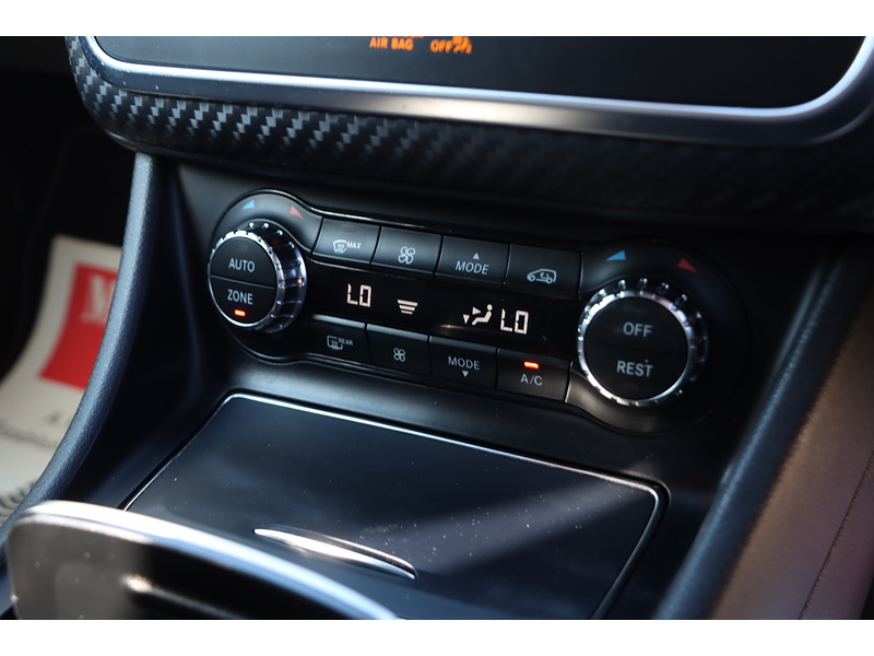 Mercedes-Benz A160 1.6 AMG LINE (EXECUTIVE) HATCHBACK 5DR PETROL 7G-DCT AUTO SAT NAV BLUETOOTH DAB STEREO APPLE CARPLAY REAR CAMERA PARKING AIDS ONLY 26000 MILES SH 72-74 Mitcham Road