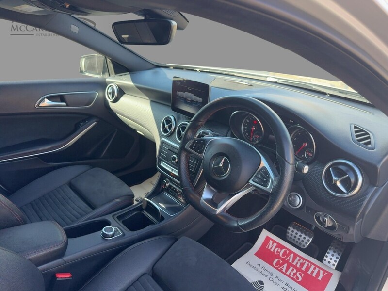 Mercedes-Benz A160 1.6 AMG LINE (EXECUTIVE) HATCHBACK 5DR PETROL 7G-DCT AUTO SAT NAV BLUETOOTH DAB STEREO APPLE CARPLAY REAR CAMERA PARKING AIDS ONLY 26000 MILES SH 72-74 Mitcham Road