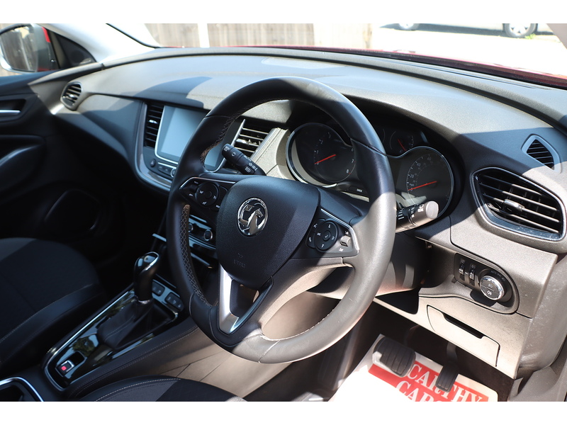 Vauxhall 1.2 TURBO SPORT NAV SUV 5DR PETROL AUTO SATNAV BLUETOOTH DAB RADIO USB INPUT APPLE CARPLAY PARKING AIDS ONLY 29000 MILES FSH 7 SERVICES NO ULEZ CHARGE 72-74 Mitcham Road