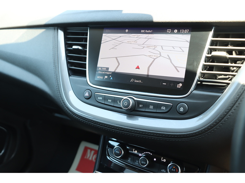 Vauxhall 1.2 TURBO SPORT NAV SUV 5DR PETROL AUTO SATNAV BLUETOOTH DAB RADIO USB INPUT APPLE CARPLAY PARKING AIDS ONLY 29000 MILES FSH 7 SERVICES NO ULEZ CHARGE 72-74 Mitcham Road