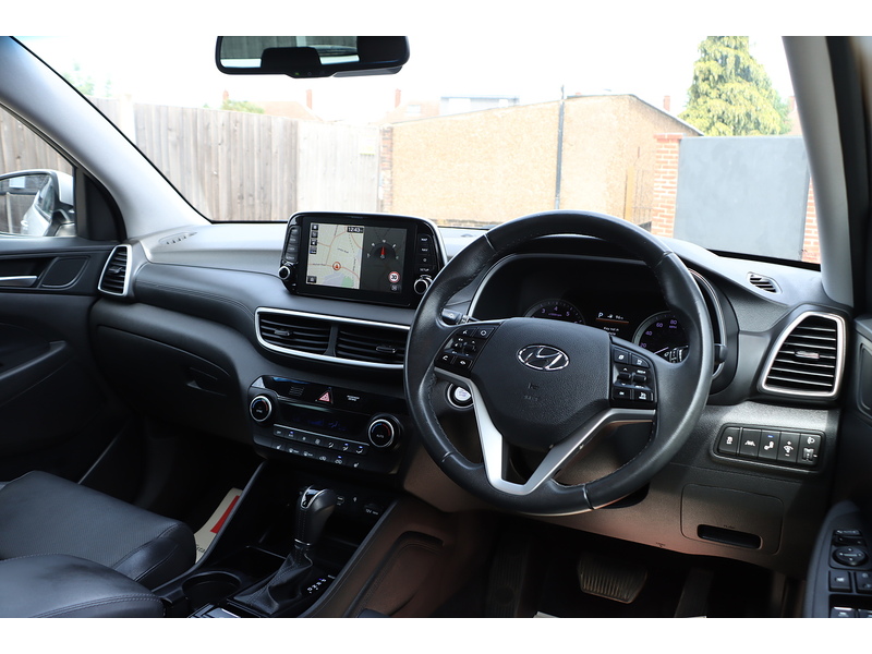 Hyundai 1.6 T-GDI PREMIUM SUV 5DR PETROL DCT AUTO HEATED SEATS SAT NAV BLUETOOTH DAB STEREO APPLE CARPLAY REAR CAMERA PARKING AIDS 44000 MILES FSH 6 SERVICES 72-74 Mitcham Road
