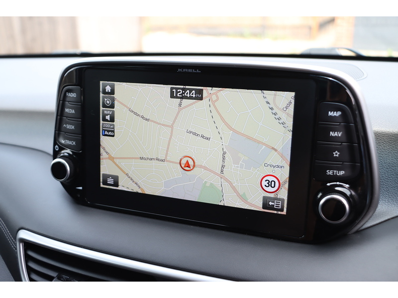 Hyundai 1.6 T-GDI PREMIUM SUV 5DR PETROL DCT AUTO HEATED SEATS SAT NAV BLUETOOTH DAB STEREO APPLE CARPLAY REAR CAMERA PARKING AIDS 44000 MILES FSH 6 SERVICES 72-74 Mitcham Road
