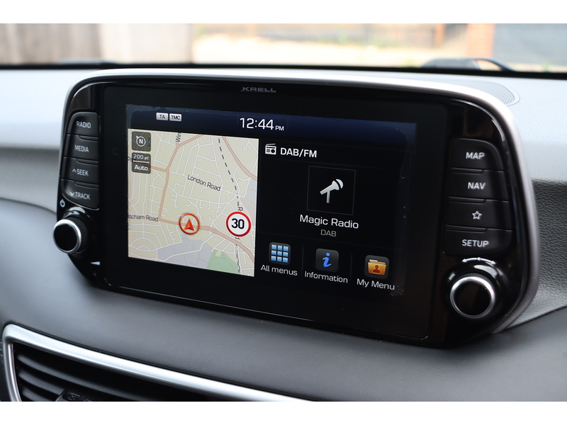 Hyundai 1.6 T-GDI PREMIUM SUV 5DR PETROL DCT AUTO HEATED SEATS SAT NAV BLUETOOTH DAB STEREO APPLE CARPLAY REAR CAMERA PARKING AIDS 44000 MILES FSH 6 SERVICES 72-74 Mitcham Road