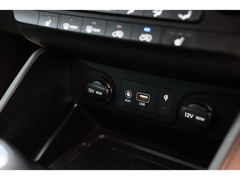 Hyundai 1.6 T-GDI PREMIUM SUV 5DR PETROL DCT AUTO HEATED SEATS SAT NAV BLUETOOTH DAB STEREO APPLE CARPLAY REAR CAMERA PARKING AIDS 44000 MILES FSH 6 SERVICES 72-74 Mitcham Road