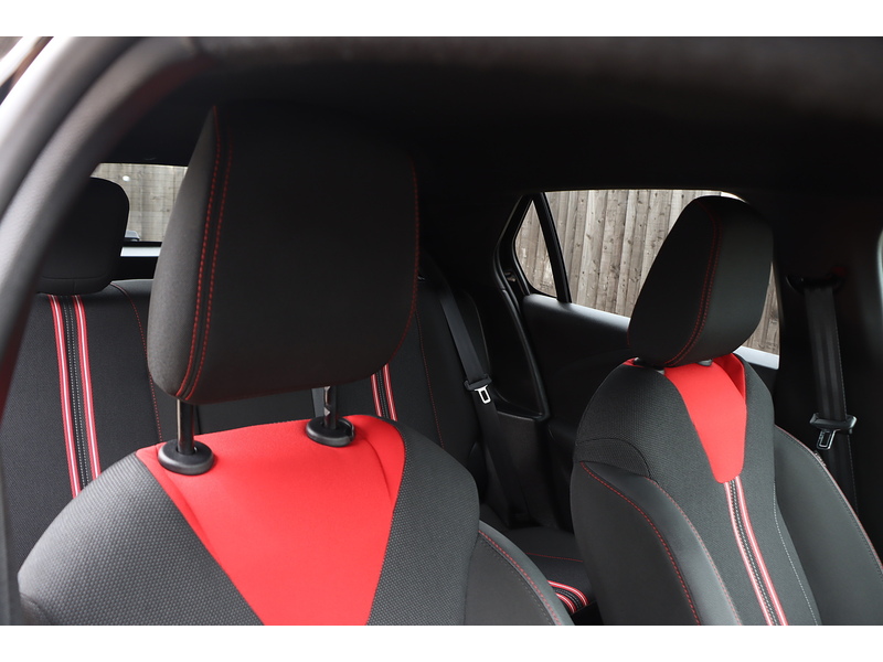 Vauxhall 1.2 TURBO SRI EDITION HATCHBACK 5DR PETROL MANUAL HEATED SEATS SAT NAV BLUETOOTH DAB STEREO APPLE CARPLAY PARKING AIDS 2 OWNERS ONLY 33000 MILES FSH 92-96 Mitcham Road