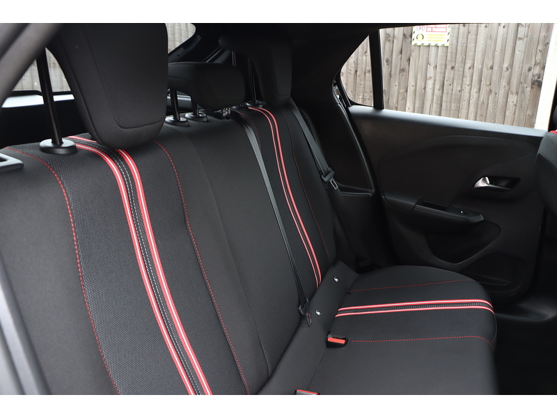 Vauxhall 1.2 TURBO SRI EDITION HATCHBACK 5DR PETROL MANUAL HEATED SEATS SAT NAV BLUETOOTH DAB STEREO APPLE CARPLAY PARKING AIDS 2 OWNERS ONLY 33000 MILES FSH 92-96 Mitcham Road